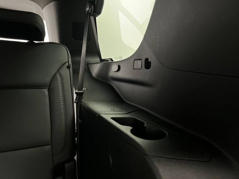 Used 2025 GMC Yukon Denali AWD/4WD image 41