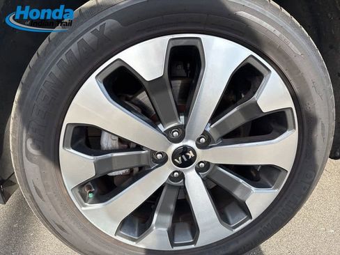 Used 2021 Kia Telluride EX w/ EX Premium Package image 7