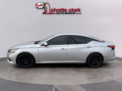 Used 2020 Nissan Altima 2.5 S image 3