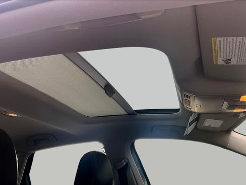 Used 2022 Volkswagen Jetta SE w/ Panoramic Sunroof Package FWD image 14