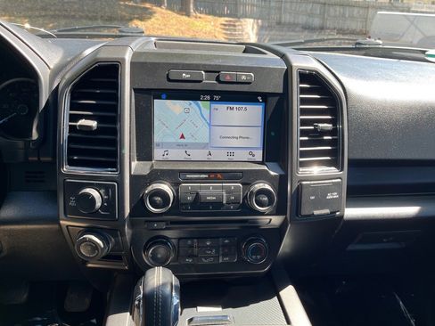 Used 2018 Ford F150 XLT w/ Equipment Group 302A Luxury image 21