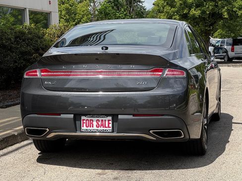 Used 2017 Lincoln MKZ Reserve w/ Climate Package FWD image 5