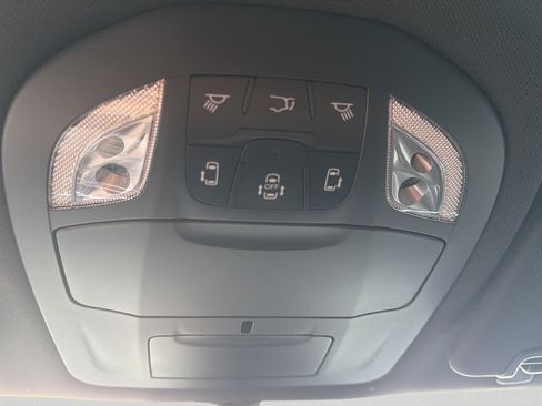 New 2027 Chrysler Pacifica Select FWD image 21
