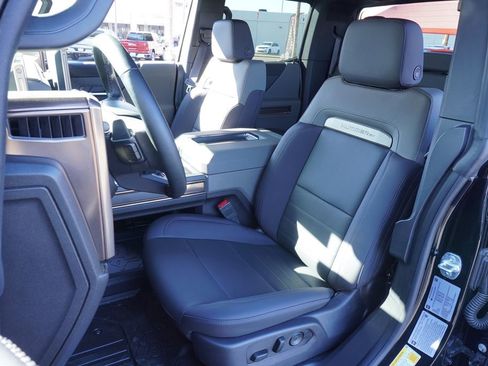 New 2025 GMC Hummer EV 3X w/ LPO, Illumination Package image 13