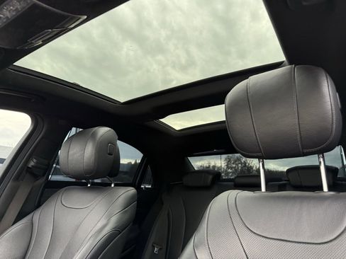 Used 2020 Mercedes-Benz S 450 Sedan image 2