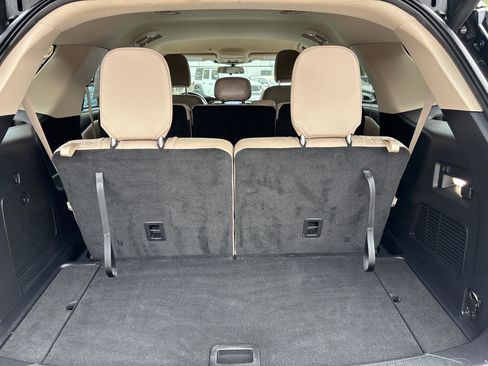 Used 2023 Ford Explorer XLT w/ Equipment Group 202A image 12