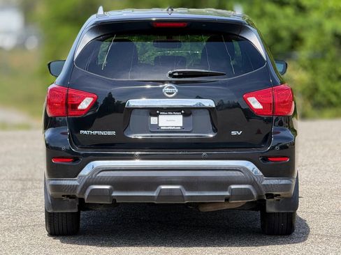 Used 2017 Nissan Pathfinder SV FWD image 4