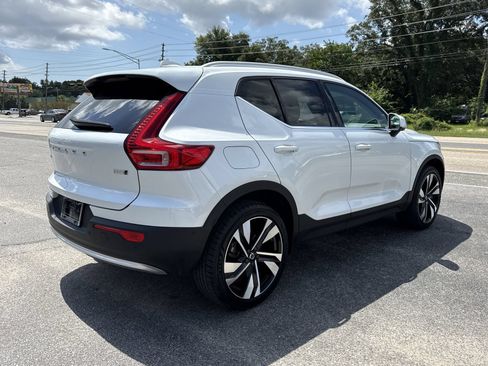 Certified 2024 Volvo XC40 B5 Plus AWD/4WD image 5