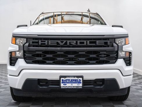 Used 2022 Chevrolet Silverado 1500 Custom AWD/4WD image 2