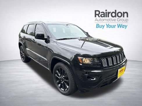 Used 2018 Jeep Grand Cherokee Altitude image 1