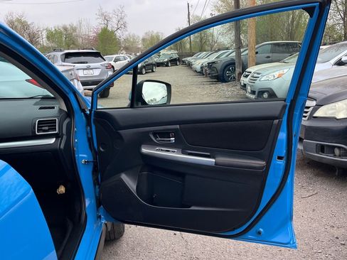 Used 2017 Subaru Crosstrek 2.0i Premium image 11