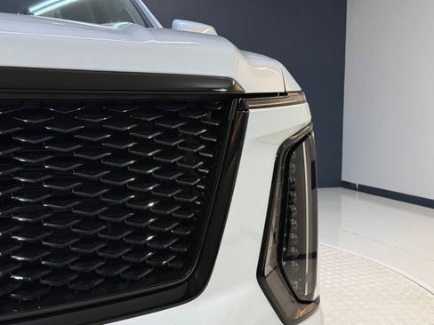 New 2026 Cadillac Escalade ESV Platinum Sport w/ LPO, ONYX Package image 11