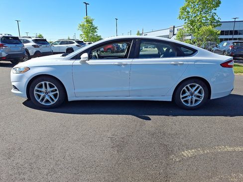 Used 2014 Ford Fusion SE FWD image 4
