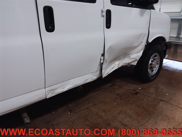 Used 2019 Chevrolet Express 2500 w/ Driver Convenience Package RWD image 17