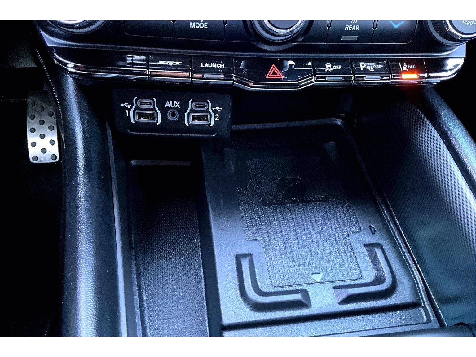 Used 2021 Dodge Durango SRT Hellcat w/ Technology Group AWD/4WD image 27