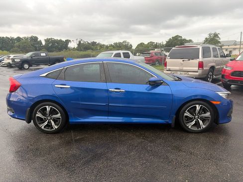 Used 2016 Honda Civic Touring image 8