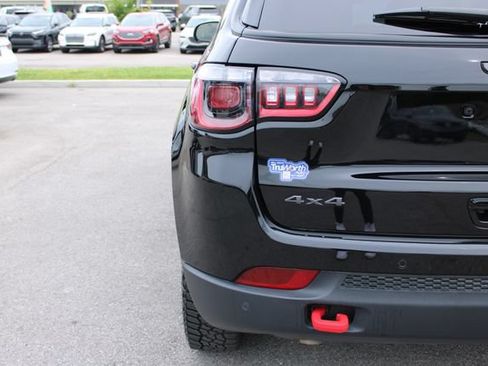 Used 2025 Jeep Compass Trailhawk AWD/4WD image 42