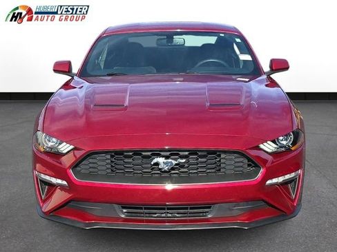 Used 2019 Ford Mustang Coupe image 3