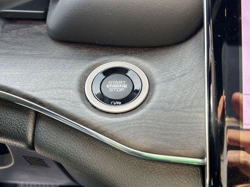 Used 2023 Jeep Grand Cherokee Overland image 34