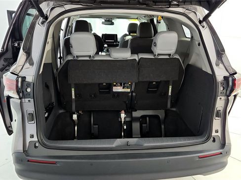 Certified 2024 Toyota Sienna XLE image 20