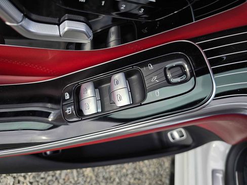 New 2025 Mercedes-Benz S 63 AMG S image 25