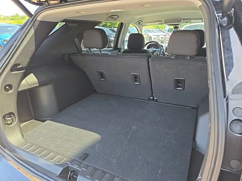 Used 2024 Chevrolet Equinox LT w/ Driver Convenience Package AWD/4WD image 94