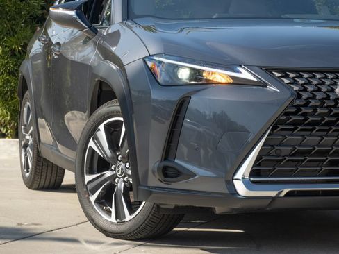 New 2026 Lexus UX 300h FWD image 5