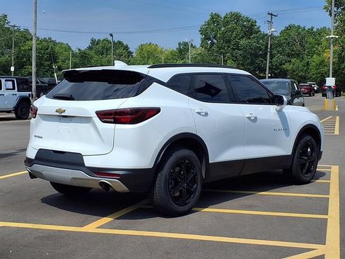 Used 2023 Chevrolet Blazer LT w/ Convenience Package FWD image 2