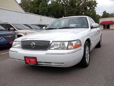Used 2004 Mercury Grand Marquis LS RWD image 1