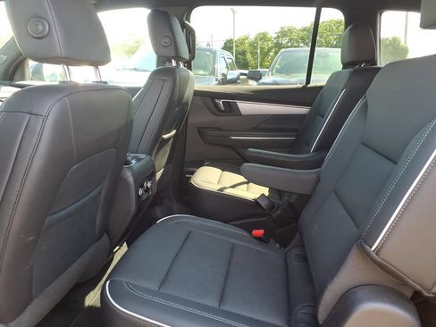 Used 2025 Buick Enclave Preferred w/ Trailering Package, 5000 lbs. AWD/4WD image 10