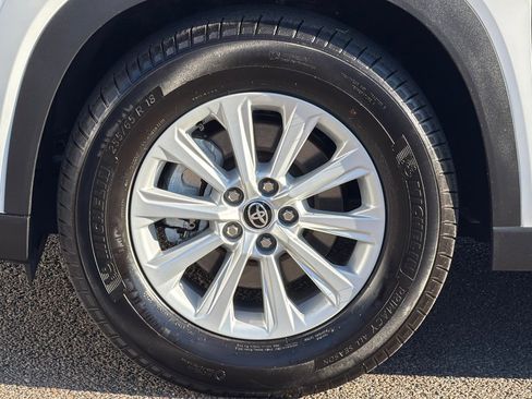 Certified 2025 Toyota Grand Highlander AWD image 25