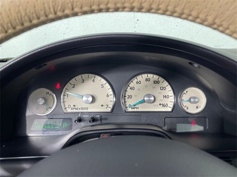 Used 2004 Ford Thunderbird image 5