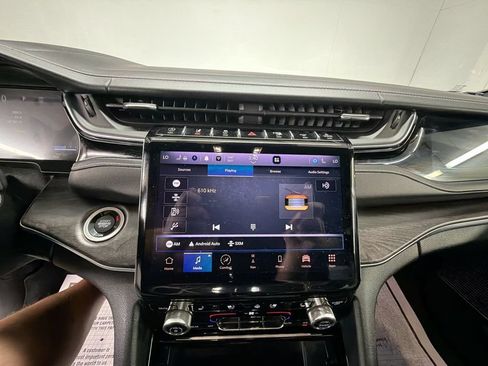 Used 2023 Jeep Grand Cherokee Overland w/ Adv Protech Group III RWD image 13