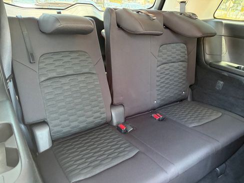 Used 2022 Nissan Pathfinder SV FWD image 15
