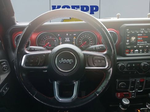 Used 2021 Jeep Gladiator Rubicon AWD/4WD image 13