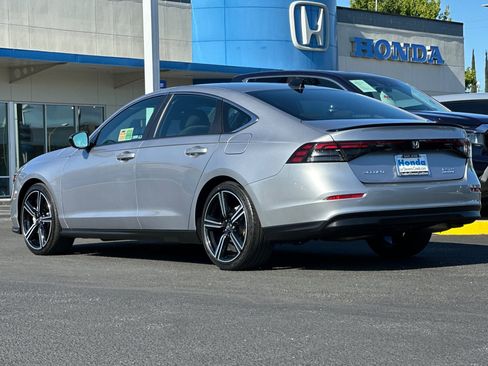 Used 2023 Honda Accord Sport image 3