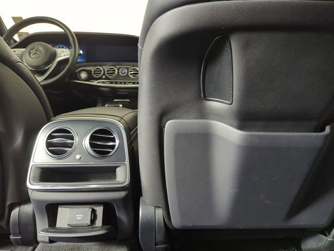 Used 2018 Mercedes-Benz S 450 Sedan image 30