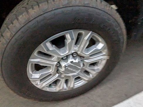 Used 2022 GMC Sierra 2500 Denali w/ Denali Ultimate Package image 8