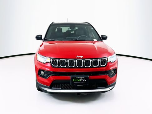 Used 2023 Jeep Compass Limited image 2