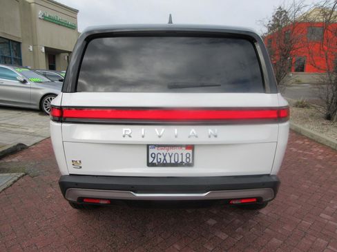 Used 2023 Rivian R1S Launch Edition image 82