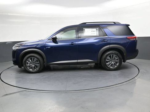 Certified 2026 Nissan Pathfinder SV w/ SV Premium Package FWD image 12
