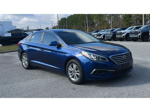 Used 2016 Hyundai Sonata SE image 2