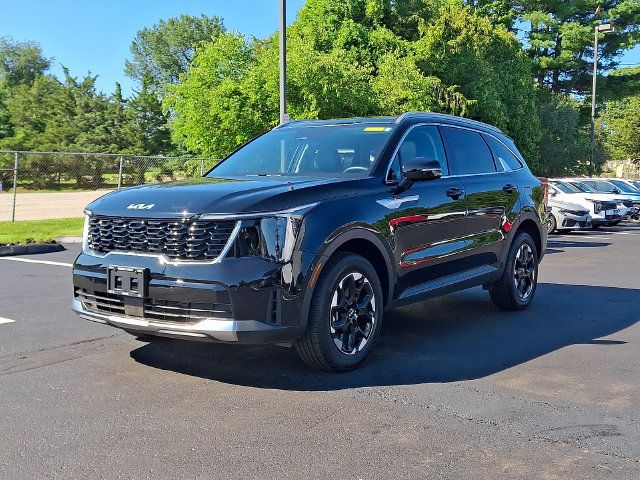 Used 2026 Kia Sorento S w/ S Panoramic Sunroof Package AWD/4WD image 3