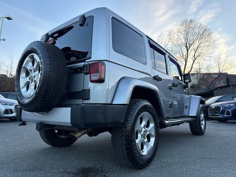 Used 2013 Jeep Wrangler Unlimited Sahara w/ Dual Top Group image 12