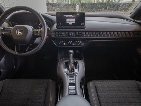 Used 2023 Honda HR-V Sport image 33