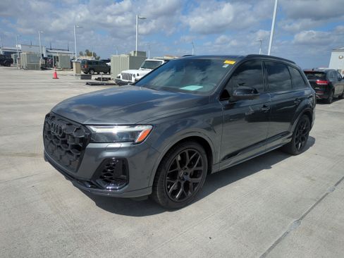 Used 2025 Audi SQ7 Premium Plus w/ Executive Package image 9