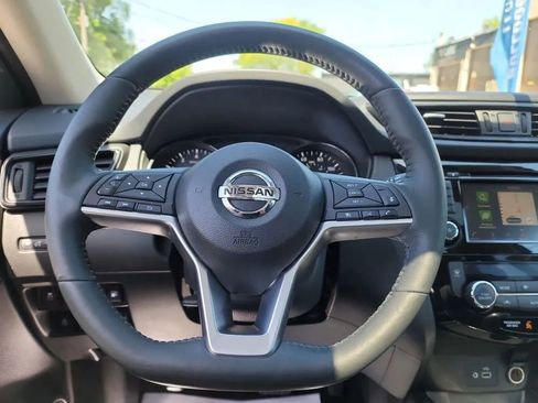 Used 2018 Nissan Rogue SV w/ Sun & Sound Touring Package AWD/4WD image 14