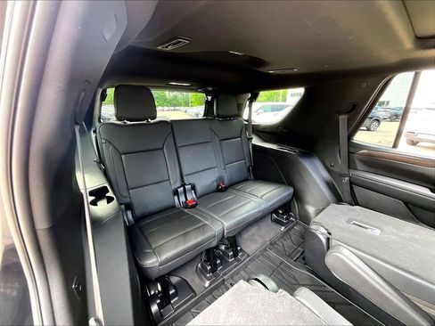 Used 2023 Chevrolet Tahoe High Country AWD/4WD image 17
