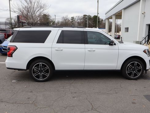 Used 2021 Ford Expedition Max Limited image 11