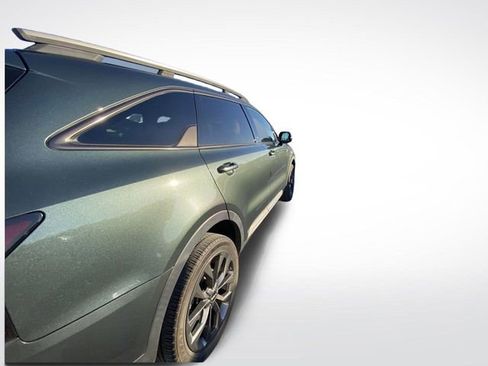 Certified 2022 Kia Sorento SX Prestige w/ Rust Color Package image 10